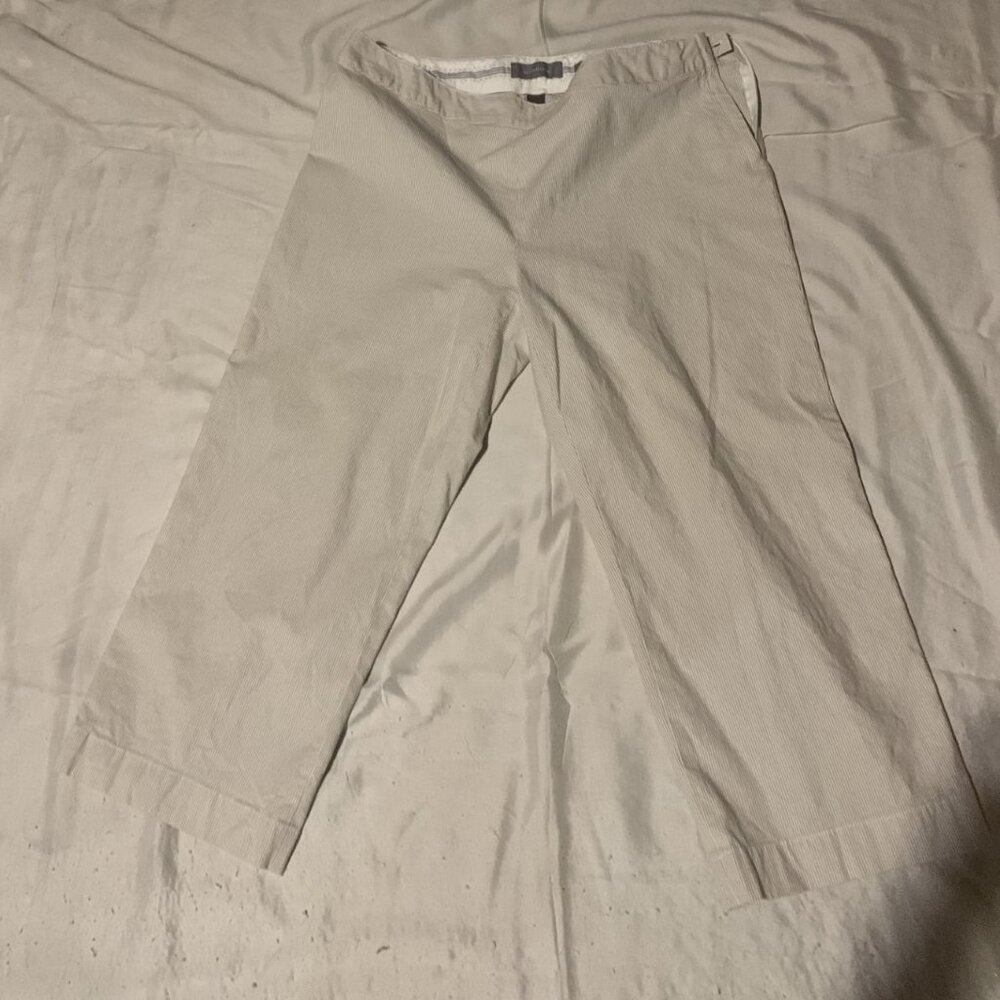 Liz Claiborne Audra Capri Pants, White and Tan, Size 14